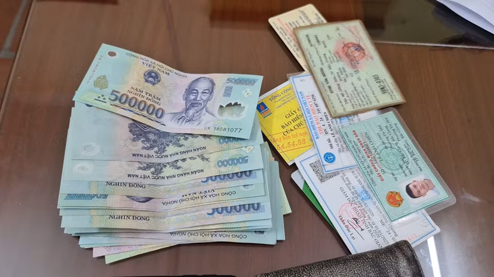 Nghi can dam bao ve The gioi di dong cuop dien thoai do that nghiep-Hinh-2