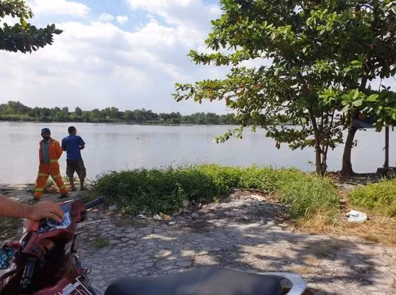  Phát hiện thi thể nữ giới không nguyên vẹn trôi dạt trên sông: Khoảng 13h30 cùng ngày, người dân phát hiện 1 thi thể nổi trên sông Sài Gòn (đường số 1, phường Trường Thọ, quận Thủ Đức) nên gọi cho ông Ba Chúc (neo ghe trên sông) đến vớt. Thi thể được đưa vào bờ, nhiều người tá hoả khi phát hiện đầu bị móp, mất cánh tay phải. Nhận định bước đầu cho thấy nạn nhân là nữ (khoảng 35 tuổi), thi thể đang trong quá trình phân huỷ.