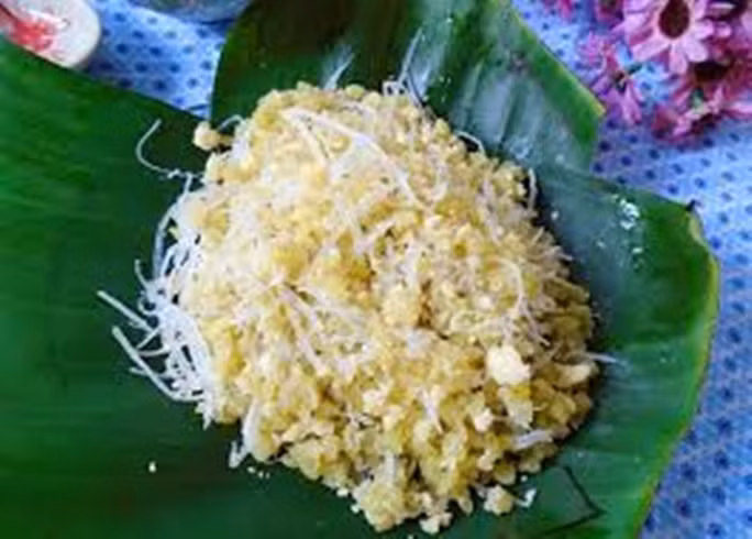  Hàng trăm người nôn ói, khó thở khi ăn xôi từ thiện: Sáng nay, một đoàn từ thiện thông qua Hội Chữ thập đỏ của xã đã về trao quà tại làng Phung, xã Ia Phang, huyện Chư Pứh, tỉnh Gia Lai. Ai đến cũng được phát 1 nắm xôi đậu xanh để ăn. Tuy nhiên, sau khi ăn xong nhiều người có biểu hiện nôn ói, khó thở. Tất cả mọi người đã đến Trạm Y tế xã Ia Phang, huyện Chư Pứh, tỉnh Gia Lai để được chữa trị. 