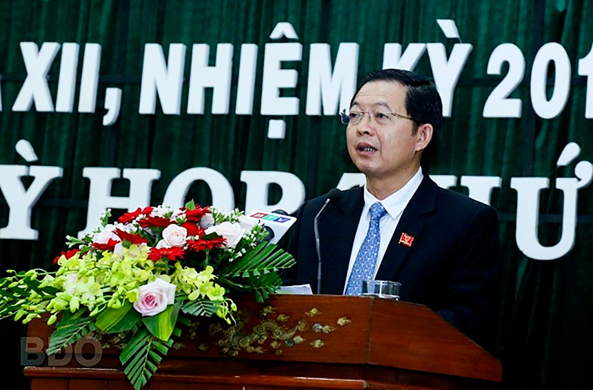 Ong Nguyen Phi Long lam Chu tich UBND tinh Binh Dinh