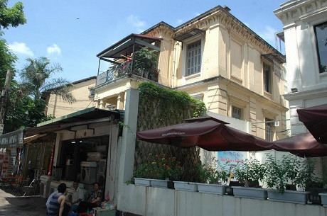 Ngôi biệt thự tọa lạc tại giữa "khu đất vàng" ở Thủ đô này rộng tới 400m2.