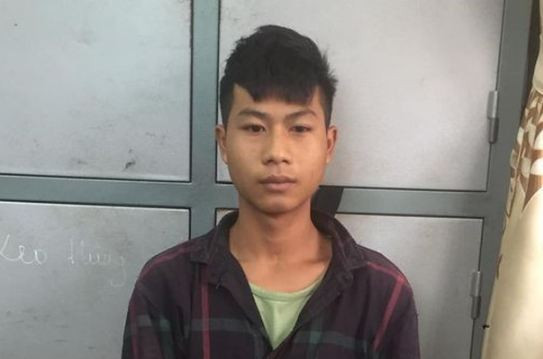 Nam thieu nien trom xe may cua hang xom, thao bien so roi dem ban