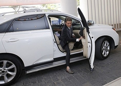 Con duong tro thanh dai gia cua Dam Vinh Hung-Hinh-5