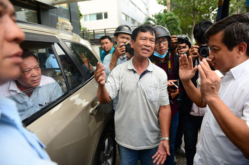 Trong quá trình ông Đoàn Ngọc Hải dẫn đầu đoàn công tác làm nhiệm vụ với ý nghĩa tích cực, do bị đụng chạm đến quyền lợi cá nhân nên một số người sống nhờ vỉa hè, đường phố đã phản ứng, chống đối bằng nhiều hình thức khác nhau.