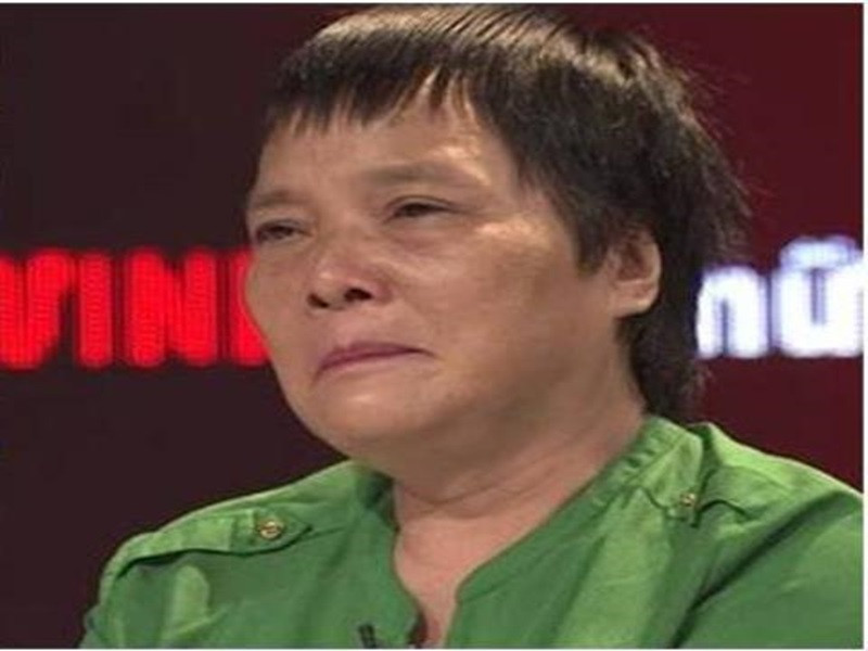 Giữa ồn ào phát ngôn, tiến sĩ Đoàn Hương trả lời Lao động: "Nội dung này được lấy trong bài nói chuyện của tôi tại Chương trình tư vấn hướng nghiệp – Chủ đề “Định hướng tương lai” tại trường Cao đẳng truyền hình (Thường Tín, Hà Nội) kéo dài gần 3 tiếng. Nội dung đã bị bóc tách, cắt xén và chia sẻ nhưng không đặt vào bối cảnh cụ thể từ cuộc trò chuyện và cũng chưa nhận được sự đồng ý từ người phát ngôn": Ảnh: Thể thao văn hóa