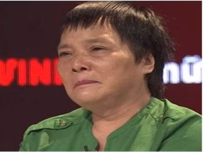Giữa ồn ào phát ngôn, tiến sĩ Đoàn Hương trả lời Lao động: "Nội dung này được lấy trong bài nói chuyện của tôi tại Chương trình tư vấn hướng nghiệp – Chủ đề “Định hướng tương lai” tại trường Cao đẳng truyền hình (Thường Tín, Hà Nội) kéo dài gần 3 tiếng. Nội dung đã bị bóc tách, cắt xén và chia sẻ nhưng không đặt vào bối cảnh cụ thể từ cuộc trò chuyện và cũng chưa nhận được sự đồng ý từ người phát ngôn": Ảnh: Thể thao văn hóa