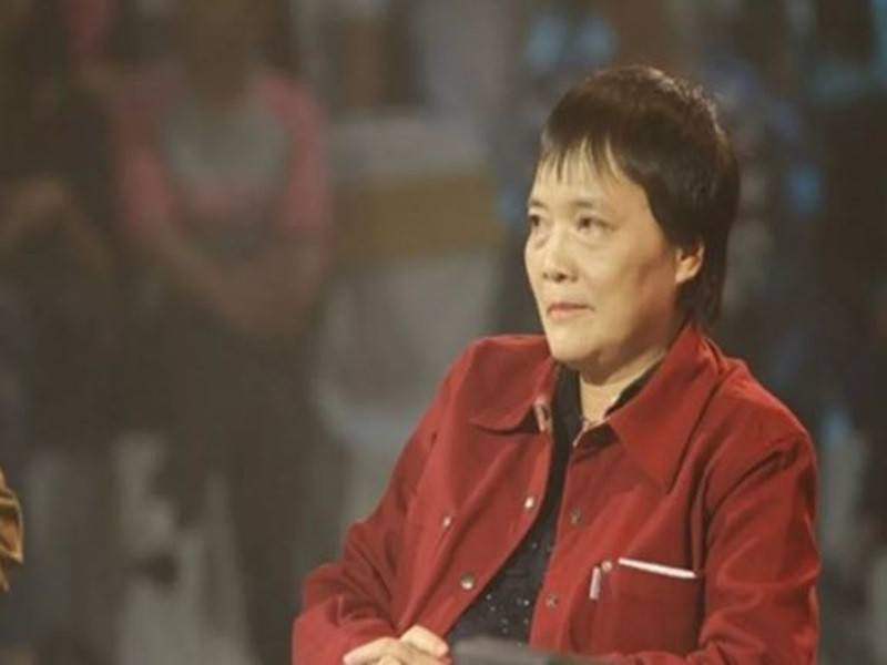 Mới đây, tiến sĩ Đoàn Hương trở thành tâm điểm của dư luận vì phát ngôn gây tranh cãi về hoa hậu. Ảnh: Dân Việt