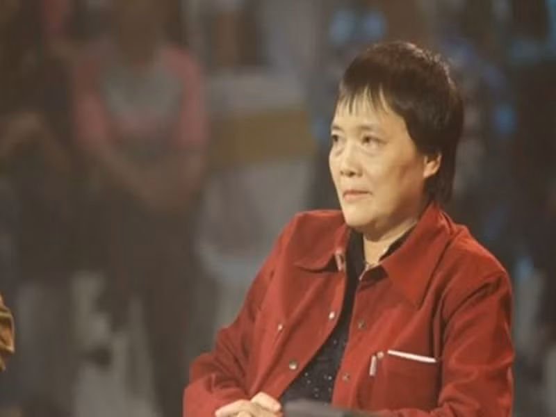 Tien si Doan Huong nang loi voi hoa hau, Thu Hoai dap tra gat