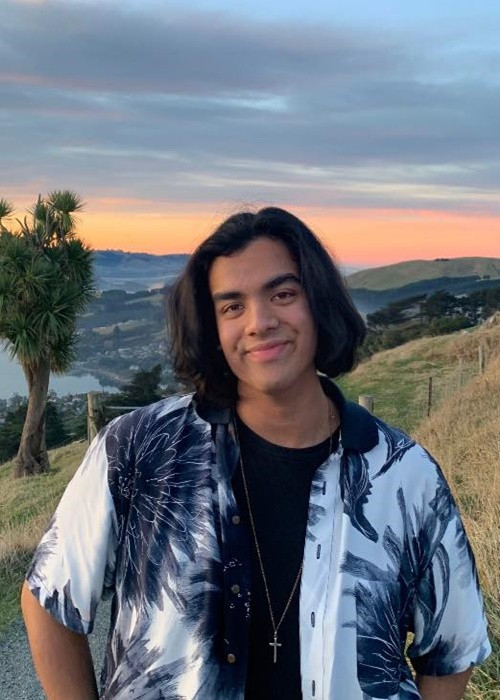 Jayden hiện tại sinh sống ở New Zealand cùng bố trong khi mẹ của em ở Việt Nam. Vì dịch, Jayden chưa thể gặp mẹ. Sau 5 năm rời cuộc thi, giọng ca sinh năm 2004 vẫn theo đuổi âm nhạc. Ảnh: FB Jayden