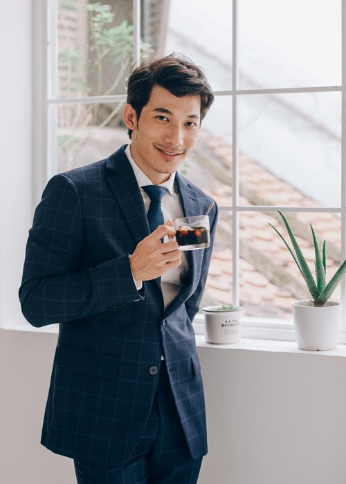 Năm 2016, anh lọt top 11 chương trình Phái Mạnh Việt. Sau chương trình này, nam diễn viên nhận được nhiều lời mời tham gia gameshow, đóng quảng cáo.