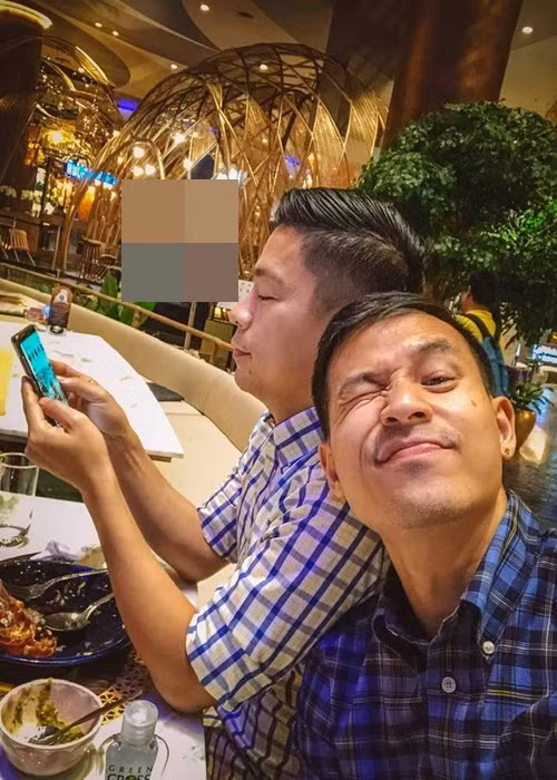 Bên nhau hơn 10 năm, tình yêu đồng giới của Adrian Anh Tuấn và Sơn Đoàn không phô trương. Ảnh: FB Sơn Đoàn