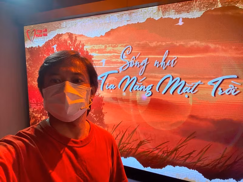 Mới đây, Quý Bình là một trong những nghệ sĩ bị bà Phương Hằng réo tên vụ từ thiện. Nhanh chóng, nam diễn viên lên tiếng. Ảnh: FB Quý Bình