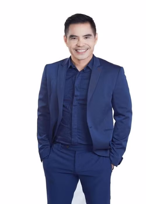 Về vợ cũ, trong cuộc phỏng vấn trên Zing, Trung Dũng cho biết, người cũ và anh không có bất cứ ràng buộc nào về kinh tế. Thỉnh thoảng nam diễn viên có gặp con nhưng cả người cũ và anh đều muốn con sống thoải mái nên không thích xuất hiện trên báo chí.