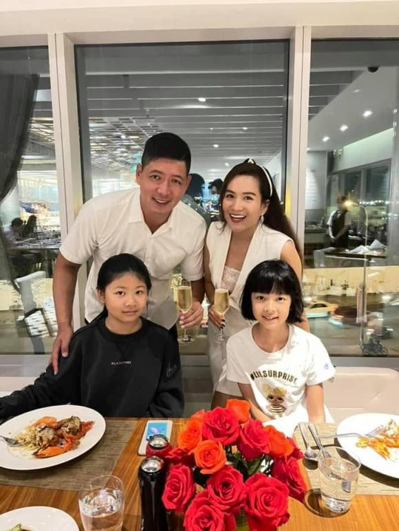 Ta hoa voi hinh anh xuong phong do cua sieu mau Binh Minh-Hinh-5