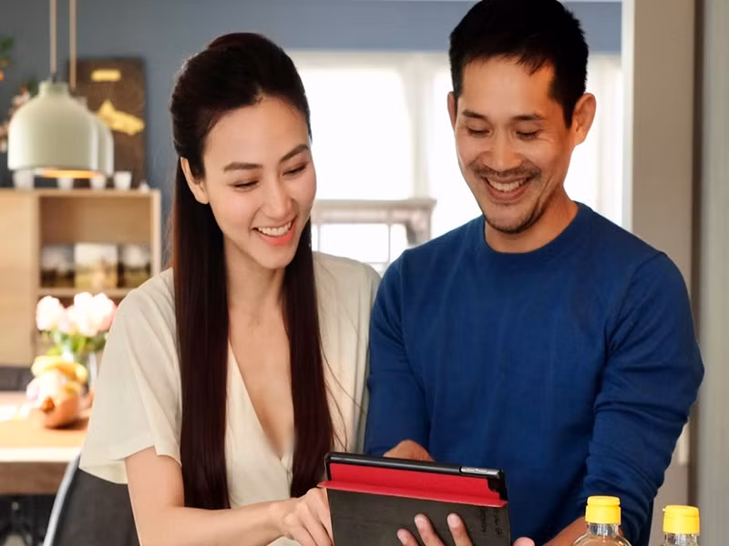 Về việc sinh con, Ngân Khánh từng chia sẻ: “Đúng là có lúc vợ chồng tôi bị áp lực sinh con đấy. Tuy nhiên, giai đoạn căng thẳng đó đã qua vì chúng tôi hiểu được con cái là trời cho. Khi nào trời cho thì mình đón nhận". Ảnh: FB Ngân Khánh