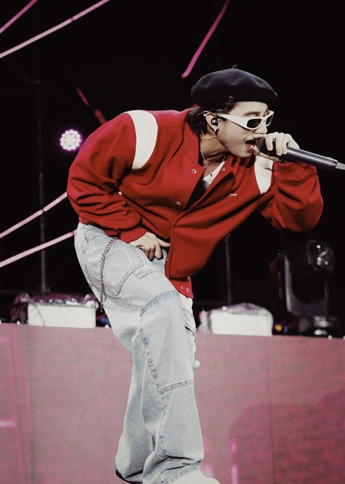 Sơn Tùng M-TP biểu diễn tại một sự kiện vào tháng 4/2021. Ảnh: FB Sơn Tùng M-TP