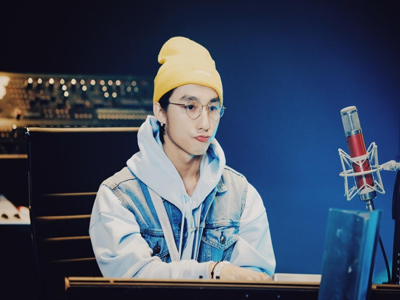 Nam ca sĩ tung MV “Muộn rồi mà sao còn” vào cuối tháng 4/2021. Ảnh: FB Sơn Tùng M-TP