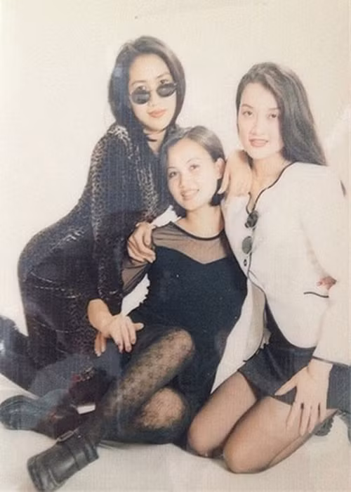 Thi nhan sắc chỉ là cuộc dạo chơi tuổi trẻ của Vân Dung nên Hoa hậu Việt Nam là cuộc thi sắc đẹp đầu tiên và duy nhất mà cô tham gia. Ảnh: Dân Trí