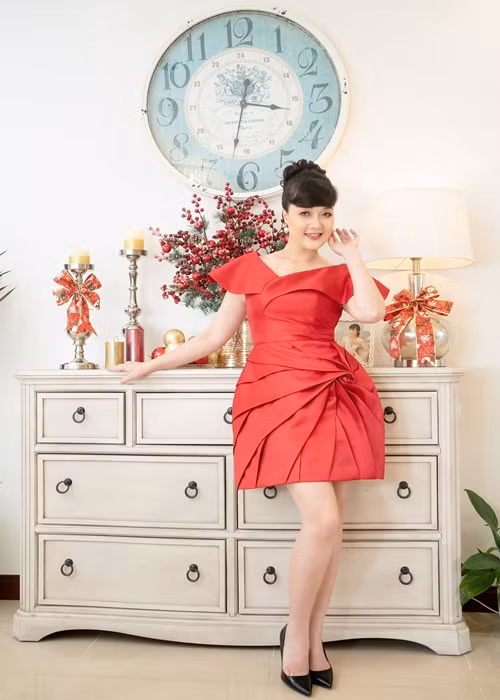 Bước sang tuổi 46, Vân Dung vẫn giữ được sự trẻ trung. Ảnh: FB Vân Dung