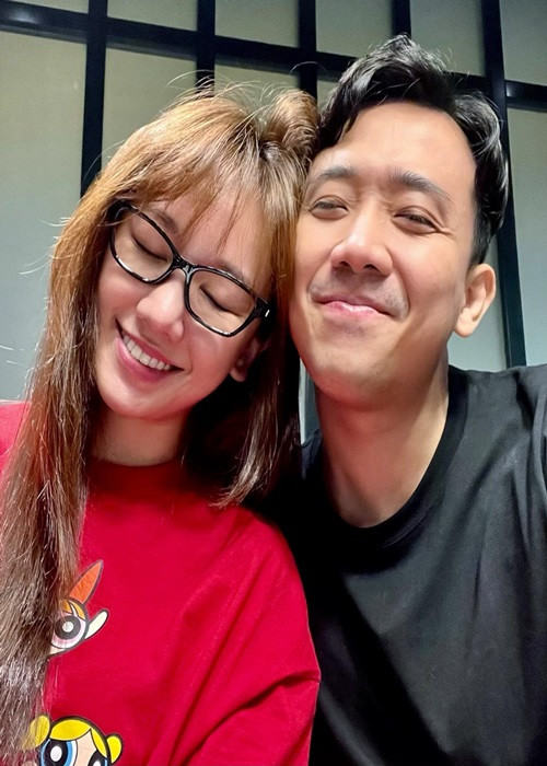 Cách đây ít năm, Hari Won bị ung thư cổ tử cung. Về bệnh tình của Hari Won, Trấn Thành chia sẻ rằng cho dù có chuyện gì xảy ra thì anh vẫn yêu vợ. Ngoài ra, nam danh hài còn khẳng định, cả hai chưa có con là vì chưa muốn chứ không liên quan đến chuyện khó có con.