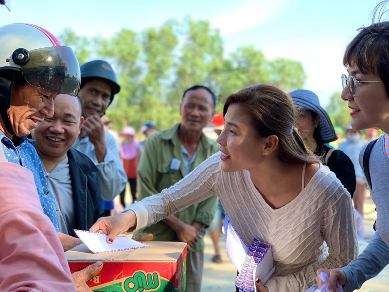 Thúy Diễm hiện tại vẫn sử dụng trang cá nhân nhưng khóa bình luận đối với người lạ. Ảnh: FB Thúy Diễm