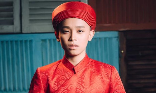 Ho Van Cuong len tieng sau khi nhan tien tu e-kip Phi Nhung