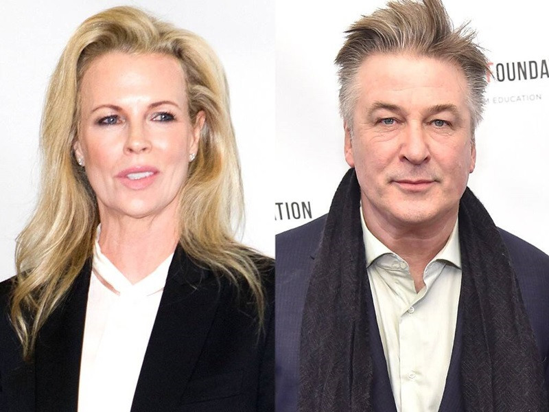 Alec Baldwin và Kim Basinger được xem là cặp vợ chồng lý tưởng ở Hollywood cho đến khi ly hôn trong ồn ào vào năm 2002 liên quan đến việc giành quyền nuôi con. Mãi sau này, mối quan hệ giữa nam tài tử và vợ cũ mới bớt căng thẳng. Ảnh: Eonline
