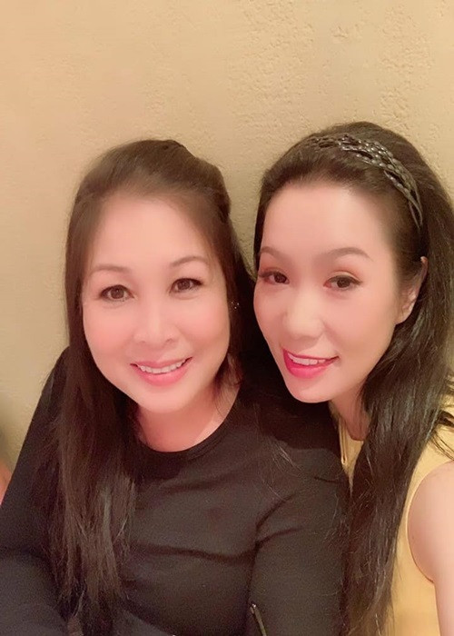 Nhâm Hoàng Khang còn tung đoạn ghi âm ẩn ý nhân vật là Hồng Vân có lời lẽ không hay về khán giả. Phía Hồng Vân phủ nhận nghi vấn “chửi” khán giả. Ảnh: FB Hồng Vân