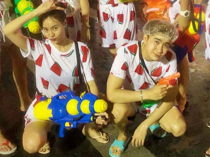 Từ năm 2018, fan đã bắt đầu tập hợp hình ảnh, dấu hiệu, điểm trùng hợp để kết luận Ninh Dương Lan Ngọc và Chi Dân hẹn hò trong khi người trong cuộc phủ nhận chuyện yêu đương. Ảnh: Zing