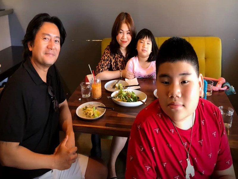 Nam diễn viên và vợ cũ hội ngộ trong ngày sinh nhật của con trai đầu lòng hồi tháng 9/2021. Ảnh: FB Trương Minh Cường