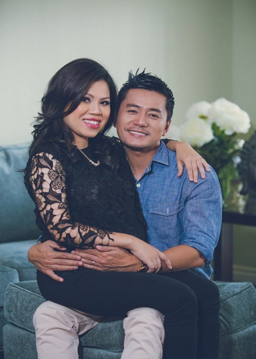 "Tôi thấy vợ mình đẹp lắm, đẹp theo kiểu của vợ tôi và trong mắt tôi. Cô ấy là một cá tính rất đặc biệt và thú vị", anh chia sẻ trên Gia đình xã hội năm 2015. Ảnh: Dân Việt