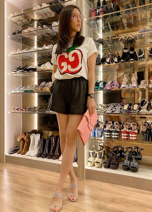 Bà mẹ 3 con ngày càng sành điệu. Ảnh: FB Thu Hoài