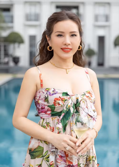 Nữ doanh nhân được nhiều người khen ngợi ngày càng trẻ đẹp. Ảnh: FB Thu Hoài