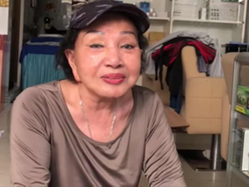 Trong cuộc phỏng vấn với Đồng Tháp online năm 2015, nghệ sĩ Hồng Nga cho biết, hai người con thất lạc của bà ở Thụy Sĩ nhận lại bà là mẹ, nhưng tình cảm, mối liên hệ cũng chỉ là thăm hỏi nhau qua điện thoại. Ảnh: Pháp luật Việt Nam