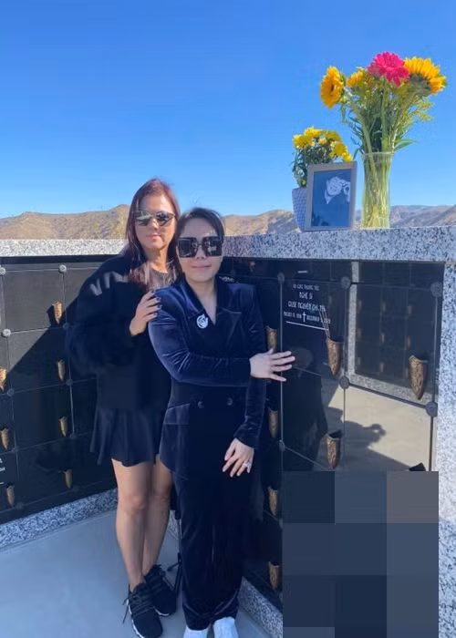 Bà xã của cố nghệ sĩ Chí Tài chia sẻ: “Bé Heo và gia đình lúc nào cũng nhớ việc làm của Việt Hương, Hoài Linh và những người đã lo cho anh. Sau gần 1 năm Việt Hương về lại Mỹ thăm anh. Thương lắm”. Ảnh: Dân Việt