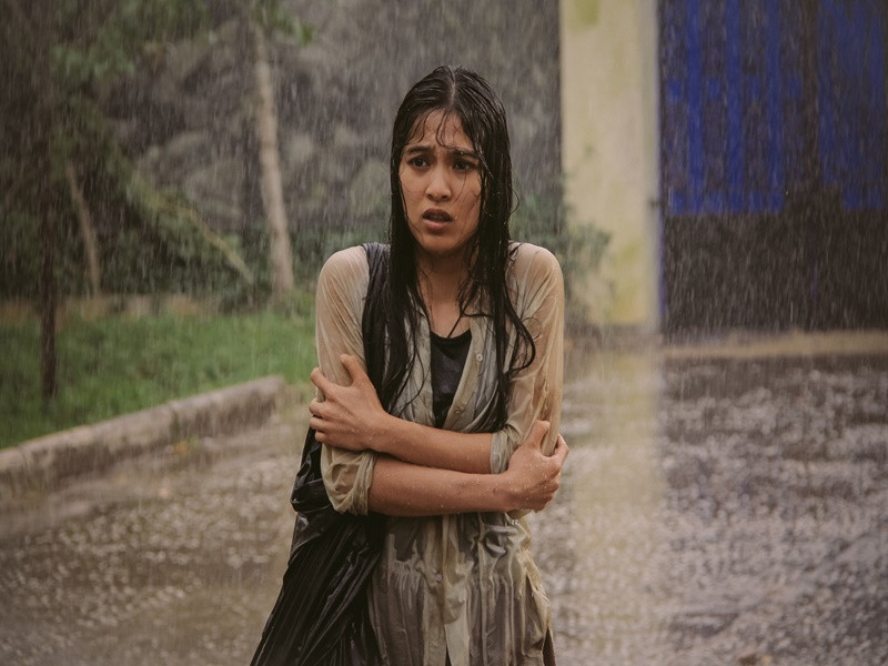 Năm 2016, Nhung Kate tham gia bộ phim kinh dị “Cô hầu gái”. Vai diễn của Nhung Kate là cô hầu gái nghèo, mồ côi tên Linh đến tìm việc trong một ngôi biệt thự lộng lẫy nhưng u ám. Ảnh: Elle