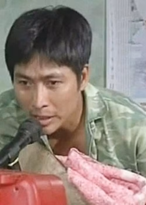 Quốc Tuấn tâm sự, nhiều năm, khán giả gặp anh ở đâu cũng chúc bia Thi và ông trưởng thôn. Ảnh: Phụ nữ Việt Nam