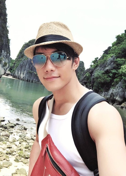 Nhan Phúc Vinh bật mí, là người miền Tây nên anh thích một cô gái miền Tây. Ngoài ra, mẫu bạn gái của Nhan Phúc Vinh là người chân thật, không có tham vọng nhiều.