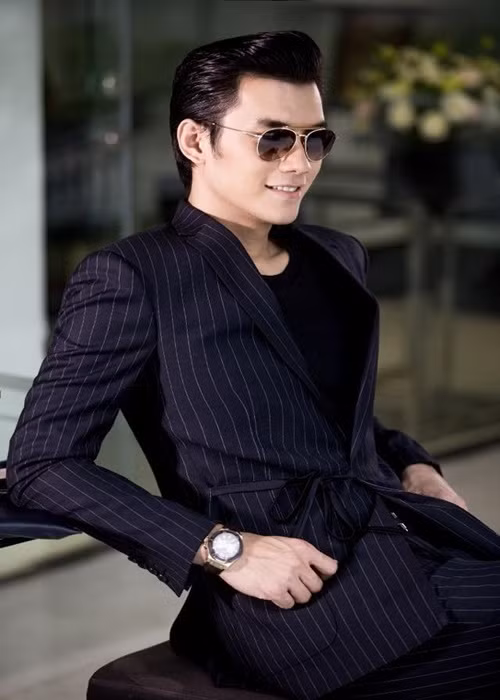 Trong chương trình "Cuộc hẹn cuối tuần" vừa lên sóng, Nhan Phúc Vinh lần hiếm hoi chia sẻ chuyện tình cảm.