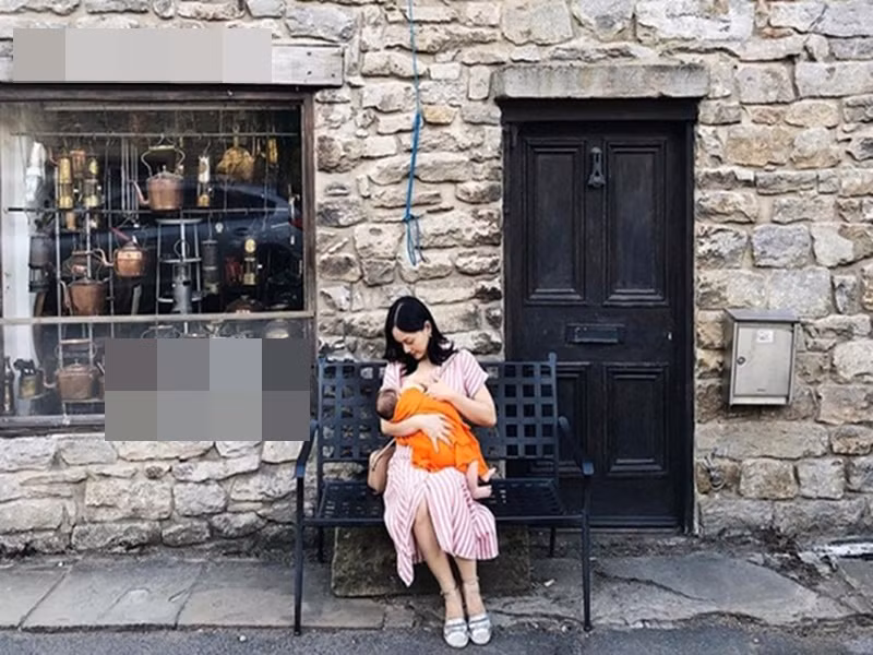 Nữ diễn viên hạnh phúc khi nuôi con bằng sữa mẹ. Ảnh: FB Lan Phương