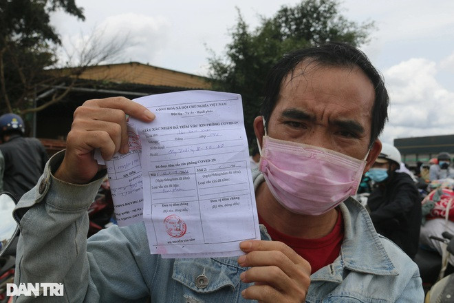 Vo chong thai phu cuoc bo 2.000 km ve que voi chi 200.000 dong-Hinh-3