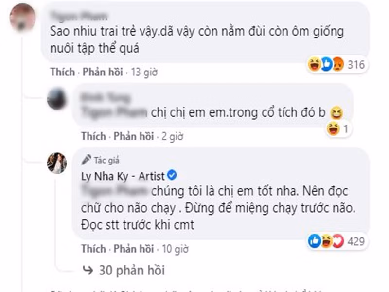 Lý Nhã Kỳ không ngại đáp trả antifan: “Mặt nhìn sáng mà sao cái đầu chị đen tối vậy chị”; “Đừng lấy suy nghĩ đen tối bản thân vẩy lên sự trong sáng của người khác”; “Chúng tôi là chị em tốt nha nên đọc chữ cho não chạy, đừng để miệng chạy trước não, đọc nội dung trước khi bình luận”.