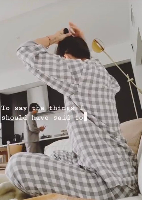 4 tháng trước, Ngô Thanh Vân về Na Uy thăm gia đình kết hợp với công việc. Đi cùng Ngô Thanh Vân, Huy Trần chăm sóc người yêu chu đáo.