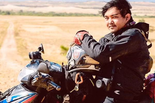 Tran Dang Dang Khoa va hanh trinh 