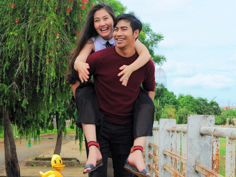 Thanh Bình yêu thầm Ngọc Lan trong nhiều năm, chứng kiến những mối tình đổ vỡ của cô. Sau 10 năm làm bạn, Ngọc Lan mới để ý tâm tư của Thanh Bình và trân trọng tình cảm của anh. Ảnh: FBNV