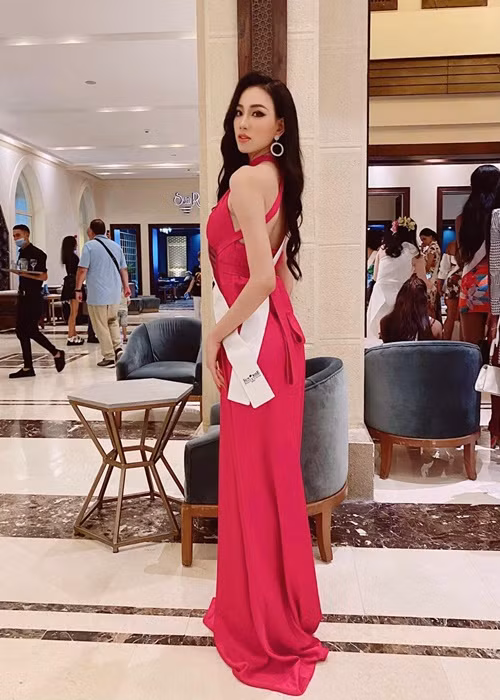 Đại diện Việt Nam tại Hoa hậu Liên lục địa chuộng phong cách gợi cảm trong những ngày đầu tham gia cuộc thi. Ảnh: FB Ái Nhi