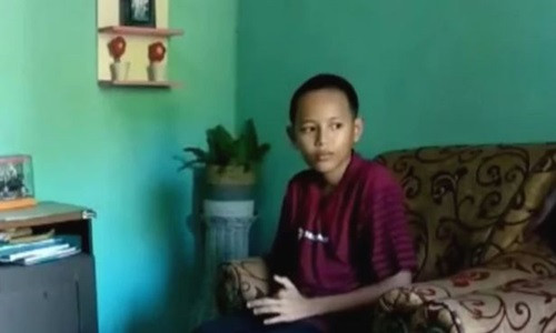 Dat ten di cho con, ong bo khien ca nha suyt khong duoc tiem vaccine