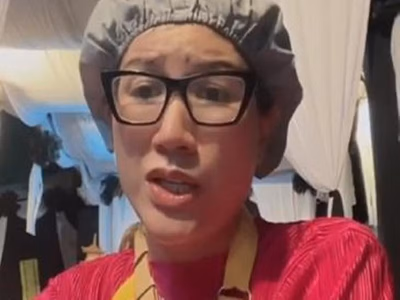 Cuối tháng 8, Trang Trần bị bà Hằng tố ăn chặn từ thiện. Cựu người mẫu cho rằng bà Hằng không có tư cách để yêu cầu người khác phải sao kê từ thiện. Bên cạnh đó, Trang Trần yêu cầu bà Phương Hằng không được nhắc đến tên mình, thậm chí thách nữ doanh nhân này kiện. Ảnh: chụp màn hình