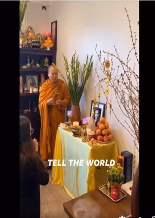 Trước đó, con gái Phi Nhung thông báo tang lễ cho mẹ ở Mỹ được tổ chức vào ngày 12/10, tại chùa Huệ Quang. Wendy còn chia sẻ mong muốn mọi người dùng số tiền phúng điếu, mua hoa viếng gửi vào quỹ từ thiện Phi Nhung - Wendy Phạm. Wendy sẽ thay mẹ làm tiếp những công việc thiện nguyện mẹ còn dang dở. Ảnh: chụp màn hình