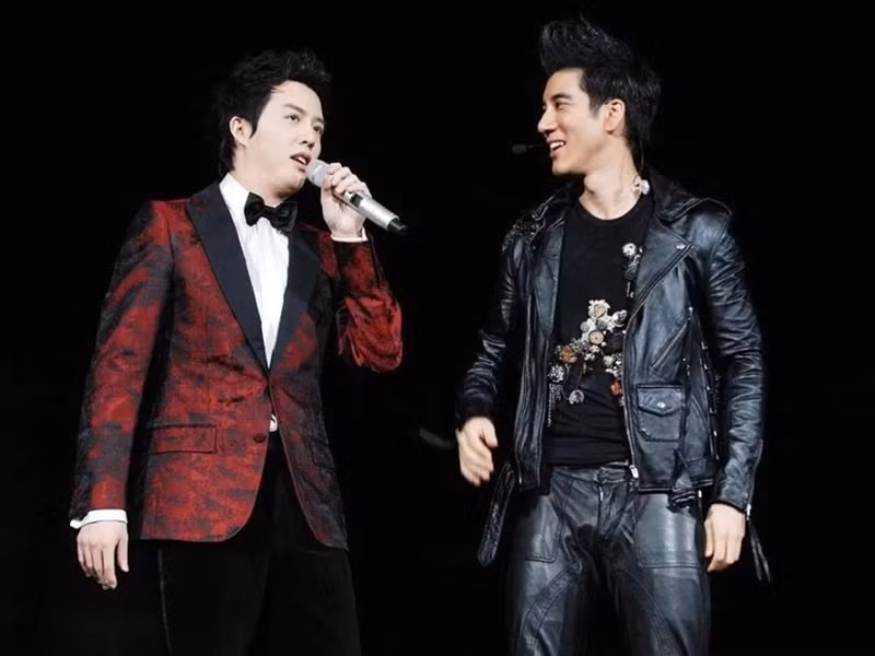 Vương Lực Hoành kết hôn với Lý Tịnh Lôi năm 2013. Còn Lý Vân Địch bị đồn có bạn gái bí mật trong những năm gần đây. Ảnh: Vietnamnet